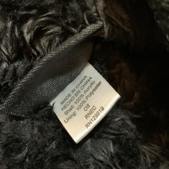 NWT Kenneth Cole Reaction Black Herringbone Knit Hat Beanie Unisex - Picture 6 of 6